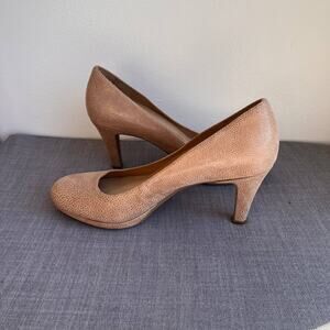 Naturalizer Michelle Pump Size 8.5N Beige Textured Heels Leather Shoes Classic